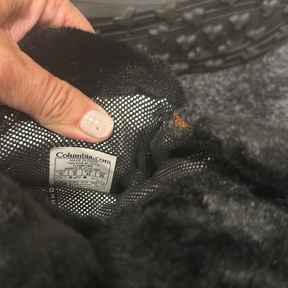 Waterproof Columbia Snow Boots - Picture 7 of 7